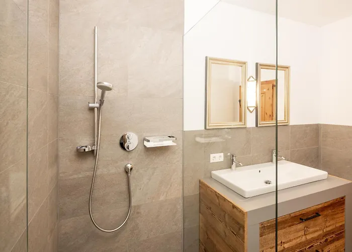 Schlossmeierhaus - Kristall Lungau *